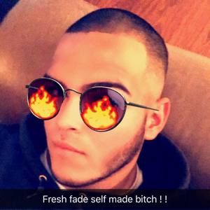 Meet your Posher, Levi